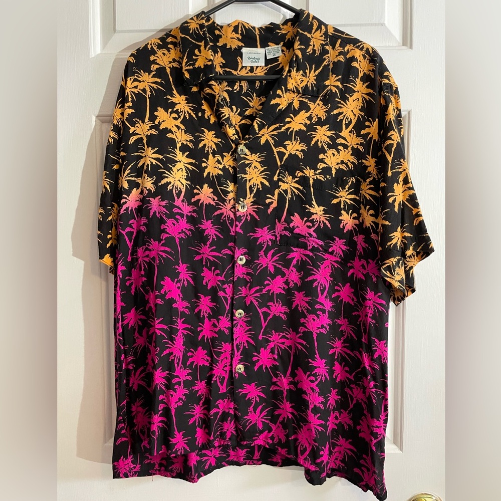 Men's Medium M Rainforest Cafe Pink/Orange gradient black Floral Hawaiian Shirt